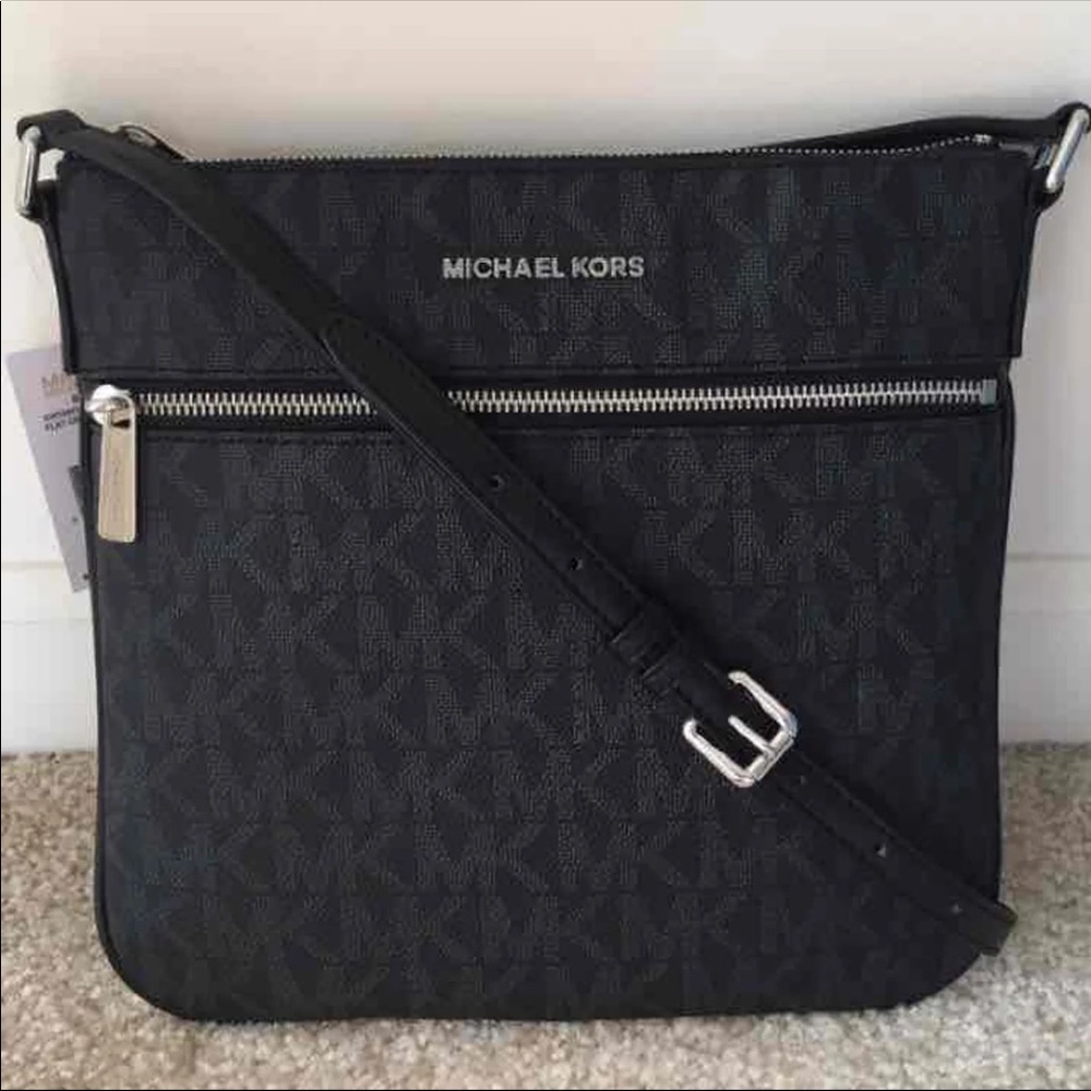 Not for sale looking for this in black or brown